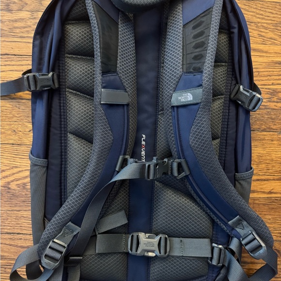 The North Face Fall Line Backpack - NF0A3KX7 | BlueCotton (NWT) THE NORTH FACE (FALL LINE) COSMIC BLUE BACKPACK.